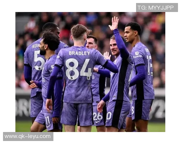 麦卡半场被调侃能否进三个球最终尝试未能成功引发队友欢笑